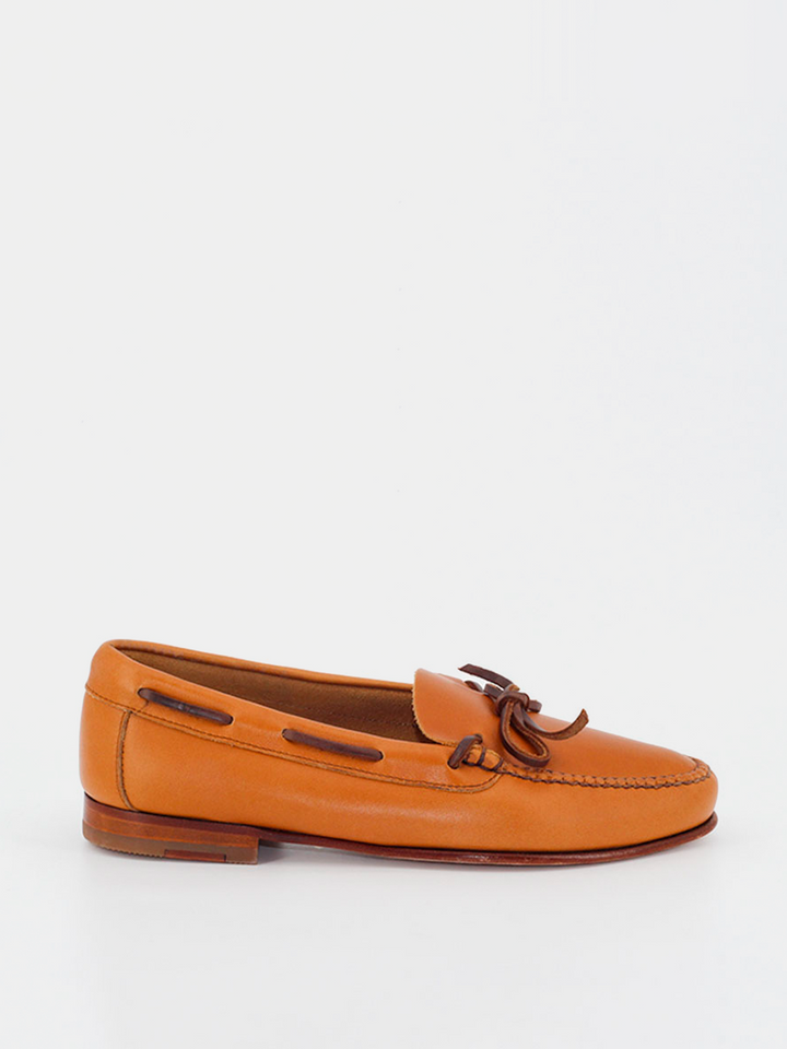 2204P moccasins in tan vegetable leather