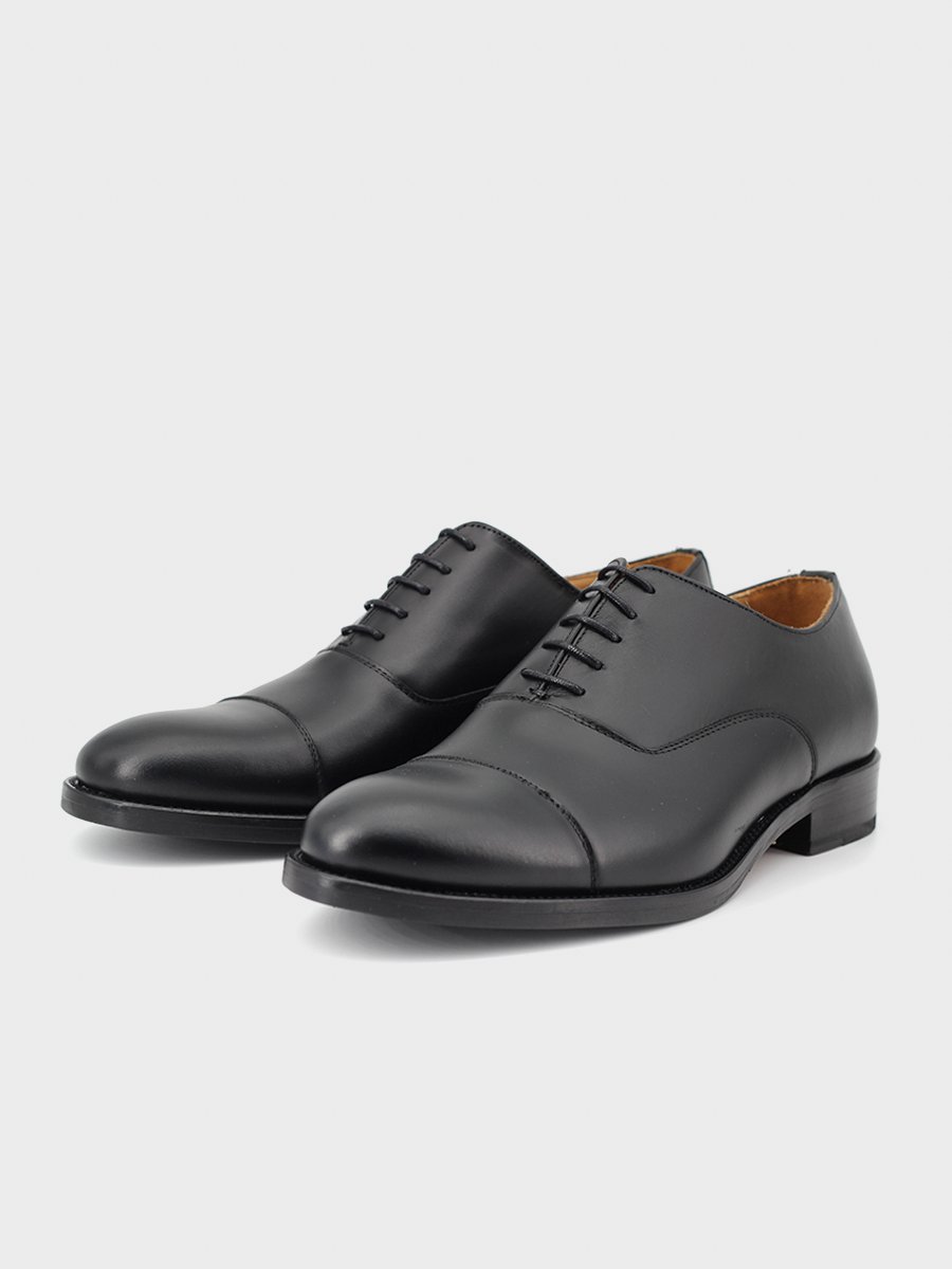 Zapatos de vestir modelo Stone piel oxford color negro