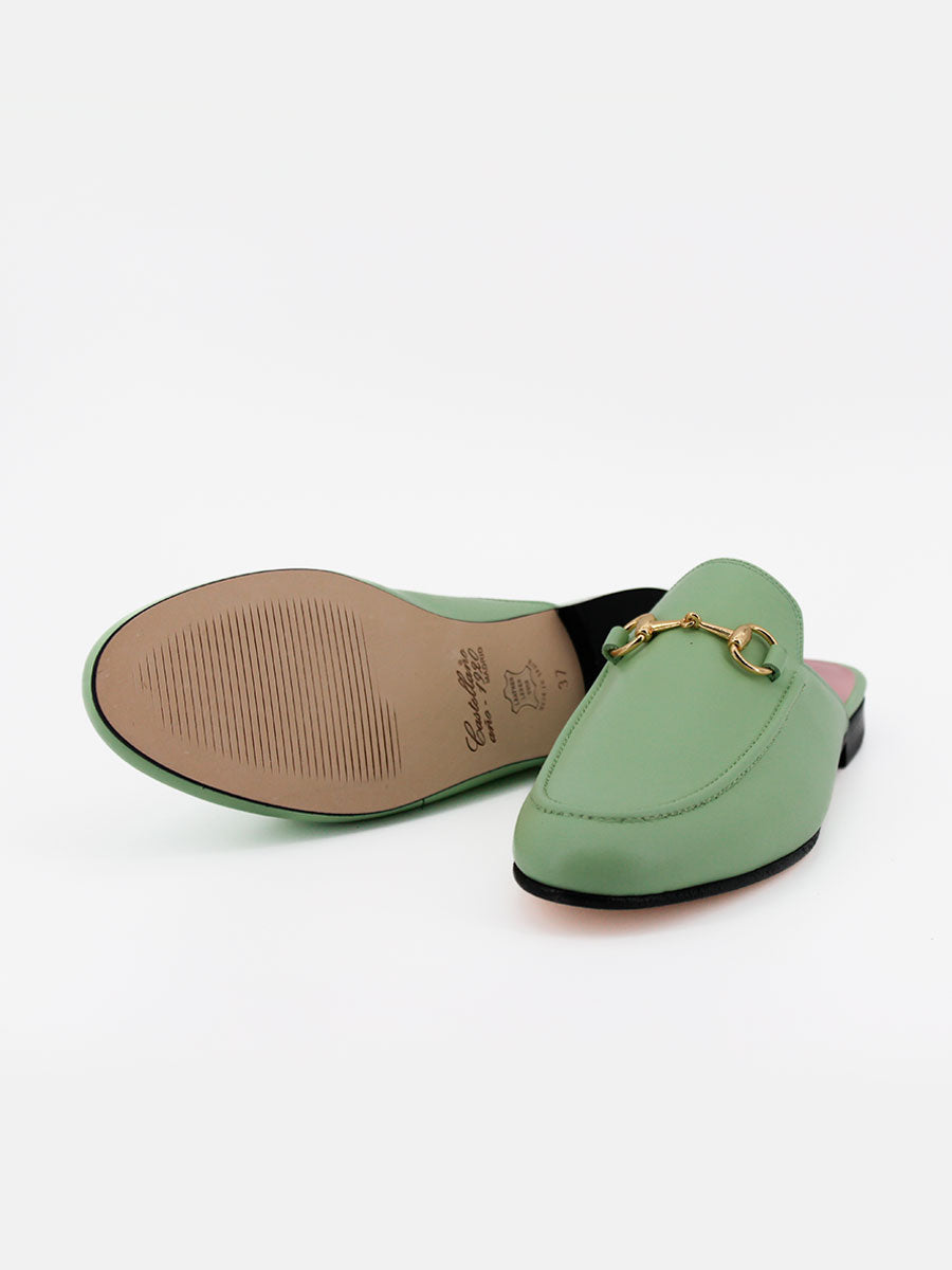 Mules Venecia piel coy color verde