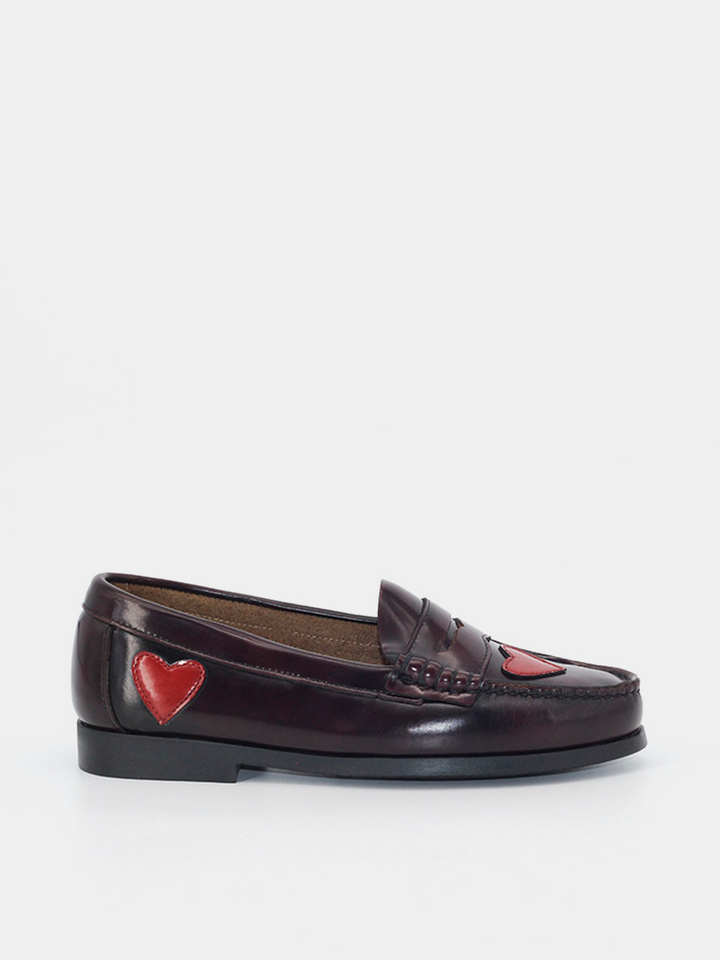 Mocasines piel antik burdeos con adorno corazones