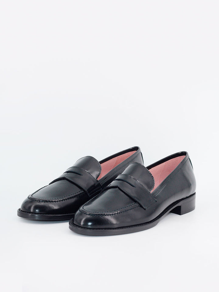 Mocasines de piel negra Castellano para mujer - Modelo Toscana antifaz