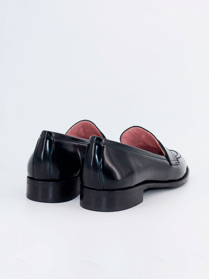 Mocasines de piel negra Castellano para mujer - Modelo Toscana antifaz